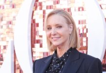 lisa kudrow 1200x630.jpg