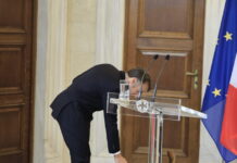 macron 4 1200x630.jpg