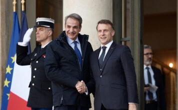 macron mhtsotakhs 1200x630.jpg