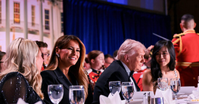 melania trump donald trump r 1200x630.jpg