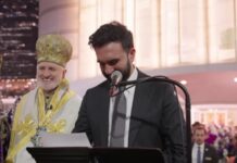 Νέα Υόρκη: Η ευχή του Ζοράν Μαμντάνι στα ελληνικά για «Καλή Ανάσταση» και το «ουάου» του Αρχιεπισκόπου Αμερικής Ελπιδοφόρου neayorki mamdani 1200x630.jpg