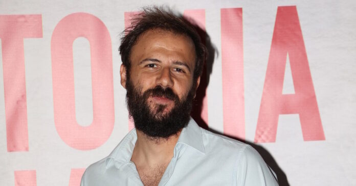 nikos gelia 1200x630.jpg