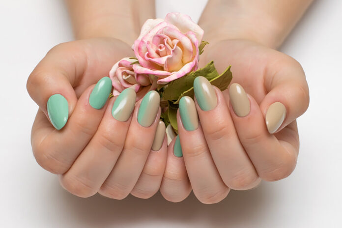 ombre nails 1024x683.jpg