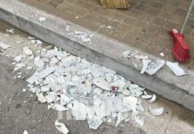 Πάτρα: Με λάμπες, πιάτα και κροτίδες γιόρτασαν την πρώτη Ανάσταση patra piata1 1200x630.jpg