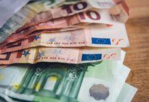 e- ΕΦΚΑ και ΔΥΠΑ: Ποιοι πάνε έως αύριο στα ΑΤΜ plirwmes 2.jpg