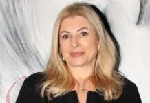 Χριστίνα Πολίτη: Ανάρτηση με άρωμα… Άννας Βίσση για το σκυλάκι της politi ndpphoto nikos droukas 1200x630.jpg