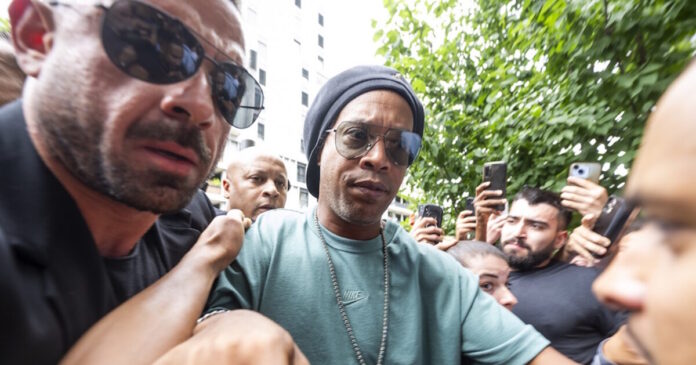 ronaldinho ape 1200x630.jpg