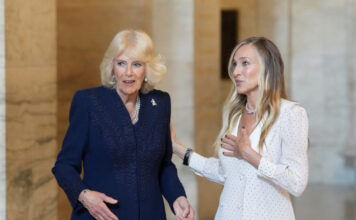 sara jessica parker camilla 4 r 1200x630.jpg