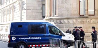 spain police scaled 1.jpg