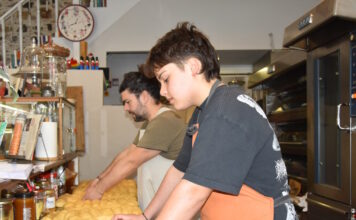 tsoureki apeempe 1200x630.jpg