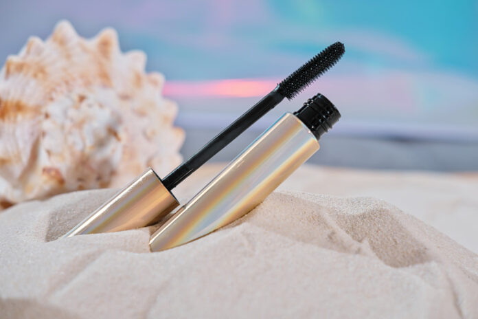 adiavroxi mascara 1024x683.jpg