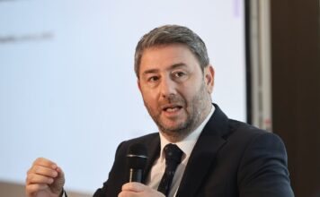 androulakis 2 1200x630.jpg