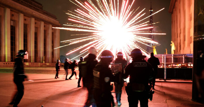 astynomia parisi reuters 1200x630.jpg