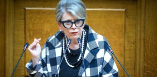 elenaakrita 1200x630.jpg
