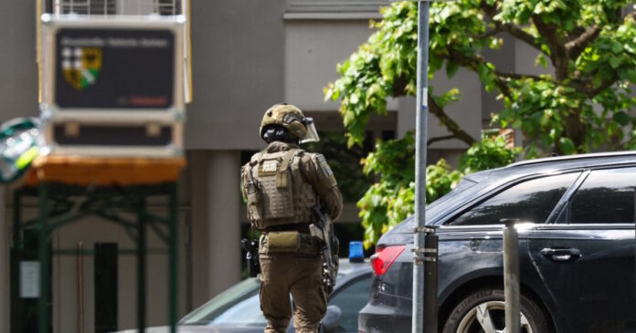 german police reuters 1200x630.jpg german police reuters 1200x630.jpg