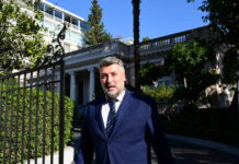 Ο Γιάννης Καλλιάνος διαψεύδει τα σενάρια ένταξής του σε κόμμα Σαμαρά: «Τον σέβομαι, όμως δεν έχω να πάω πουθενά» giannis kallianos 1200x630.jpg