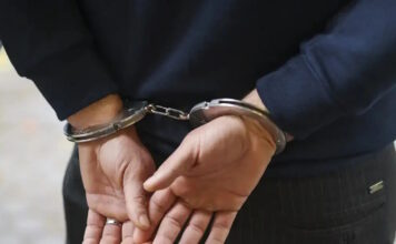 handcuff xeiropedes 15052026 1200x630.jpg