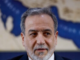 Ιράν: Δεν έχουμε καμία εμπιστοσύνη στις ΗΠΑ για διαπραγματεύσεις, μας στέλνουν αντιφατικά μηνύματα iran fm aragchi reuters 1 1200x630.jpg