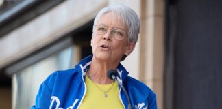 jamie lee curtis 1200x630.jpg