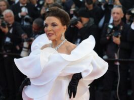 joan collins1 1200x630.jpg