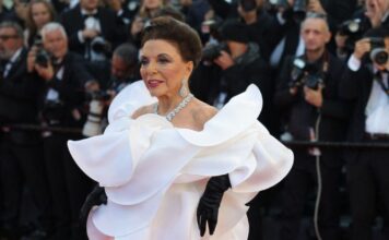 joan collins1 1200x630.jpg