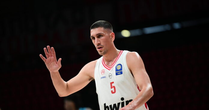 larentzakis 1200x630.jpg