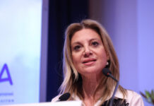 maria karistianou ekdilosi komma reuters1 1200x630.jpg