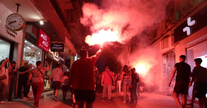 olympiacos fans 1200x630.jpg