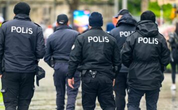 polis astynomia tourkia istock 1200x630.jpg