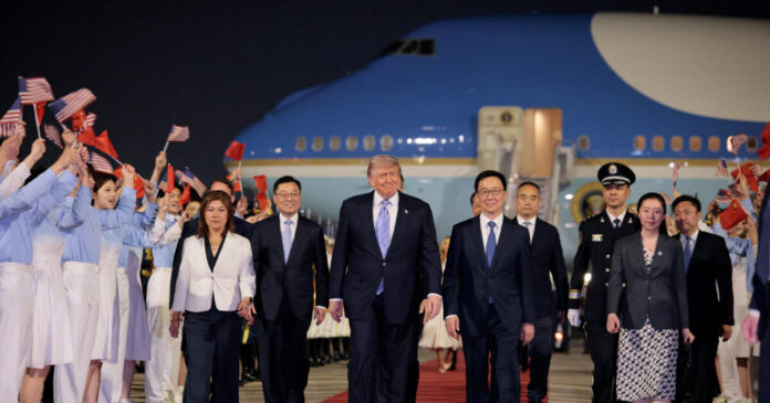 trump beigjing reuters 1200x630.jpg