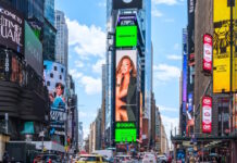 H Ανδρομάχη σε billboard της Time Square με το τραγούδι «Σούσουρο» adromaxi 1200x630.jpg