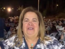 Η Έφη Θώδη τραγούδησε το «Αιγαίο»: «Άννα Βίσση, σε περιμένω στο πανηγύρι μου» efi thodi 1 1200x630.jpg