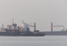 hormuz reuteers 1200x630.jpg