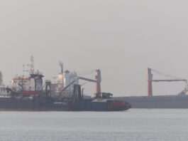 hormuz reuteers 1200x630.jpg