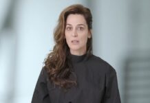 Melanie Walker: Η γυναίκα που σύστησε τον Επστάιν στον Γκέιτς – Η γνωριμία με Τραμπ και Άντριου walker 1200x630.jpg