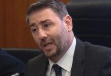 ΠΑΣΟΚ: Η δημοσκοπική «φτώχεια» φέρνει γκρίνια – Οι μπηχτές και η ένταση με την ΕΛ.ΑΣ μπλοκάρουν τη «φυγή προς τα μπρος»