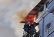 Βίντεο με δραματική διάσωση από φλεγόμενο διαμέρισμα στην Αττάλεια: Κρέμονταν από το περβάζι και καλούσαν σε βοήθεια
