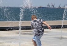 Καιρός: «Καμίνι η χώρα», στους 43 βαθμούς η θερμοκρασία την Τετάρτη – Έκτακτο δελτίο από την ΕΜΥ
