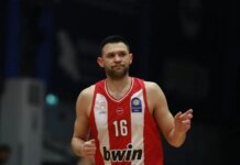 Κώστας Παπανικολάου μετά την ανανέωση με τον Ολυμπιακό: «Να δημιουργήσουμε νέες θρυλικές σελίδες στην ιστορία μας»
