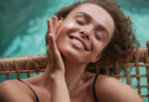 5 καλοκαιρινά skincare tips για να λάμπει η επιδερμίδα σας όλο το καλοκαίρι