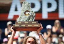 Κεφάτος Τσιτσιπάς στην απονομή: «Αν κερδίσεις εδώ παίρνεις και μία αγελάδα, σωστά;»