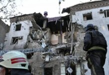Αναχαιτίστηκαν πάνω από 400 ουκρανικά drones με στόχο τη Μόσχα – Τουλάχιστον 2 νεκροί, 42 τραυματίες στη Ζαπορίζια
