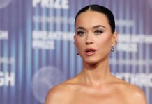Η Κέιτι Πέρι στην Μύκονο: Με ψάθινο καπέλο και γυαλιά ηλίου μακριά από τα φώτα της δημοσιότητας