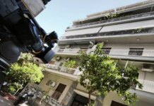 Κυψέλη: Ο ιδιοκτήτης του διαμερίσματος μιλά για τη φρίκη με το βρέφος στο βάζο – «Δεν άνοιγαν και ειδοποιήσαμε την αστυνομία»