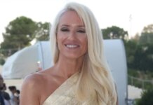Κατερίνα Παναγοπούλου: Μαυρισμένη και χαλαρή μαγνήτισε τα βλέμματα στη Μύκονο