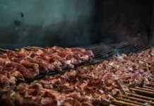 Δύο συλλήψεις για φωτιές σε Μαρούσι και Χίο – Χρησιμοποίησαν ψησταριά και βενζινοκίνητη αντλία