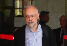 Αυγερινός κατά Καρυστιανού μετά τη διαγραφή του από την «Ελπίδα για τη Δημοκρατία»: «Μωραίνει Κύριος», την κατηγορεί για εγωμανία
