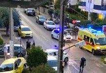 Ηλιούπολη: Οδηγός με κλεμμένο αυτοκίνητο παραβίασε STOP και συγκρούστηκε με ταξί – Δείτε εικόνες