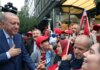 Σόου Ταγίπ Ερντογάν στη Νέα Υόρκη: Υποδοχή Μεσσία από Τούρκους στα γραφεία του ΟΗΕ