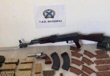 Ηράκλειο: 60χρονος είχε οπλοστάσιο στα Βορίζια – Κατασχέθηκαν καλάσνικοφ, περίστροφο και 869 φυσίγγια